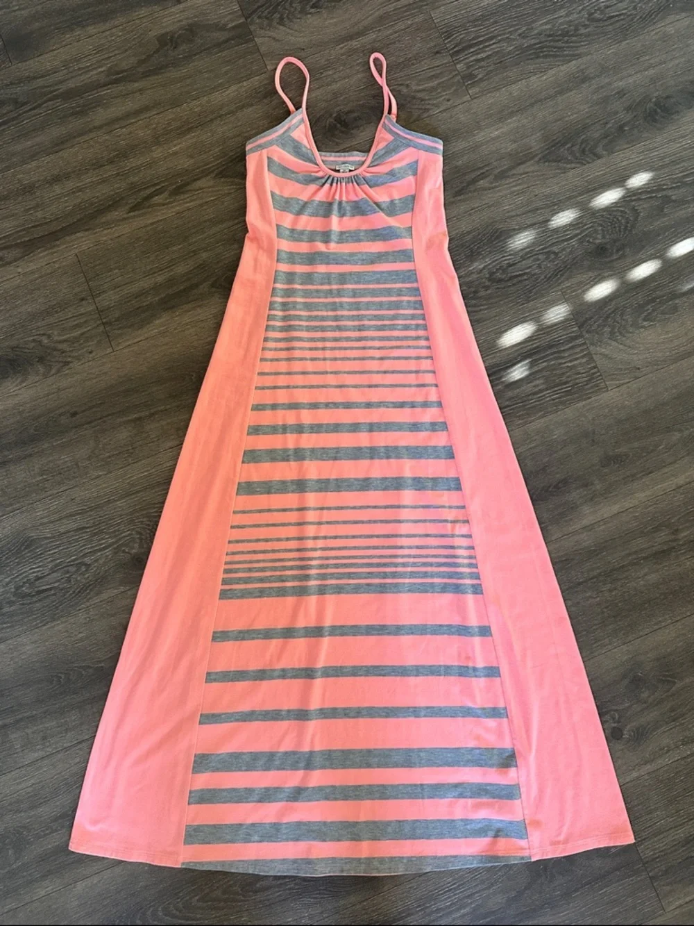 GUESS Coral & Gray Striped Maxi Dress XS Spaghetti Strap Casual Summer - Picture 1 of 9